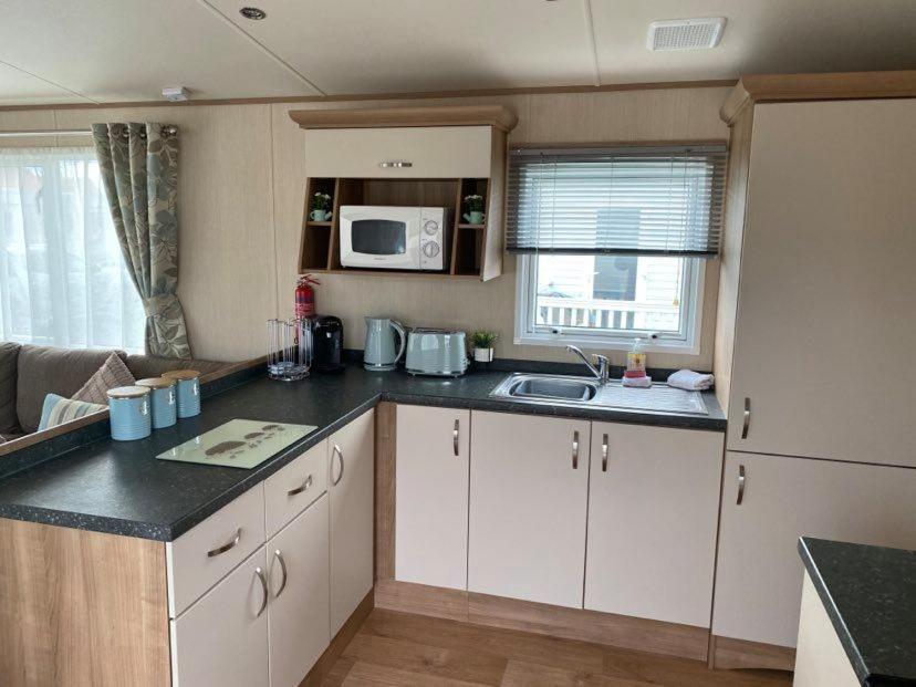 Kingfisher Court 2 Tattershall Lakes With Hot Tub מראה חיצוני תמונה