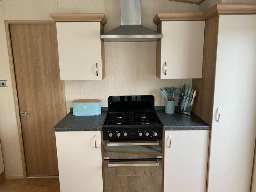 Kingfisher Court 2 Tattershall Lakes With Hot Tub מראה חיצוני תמונה