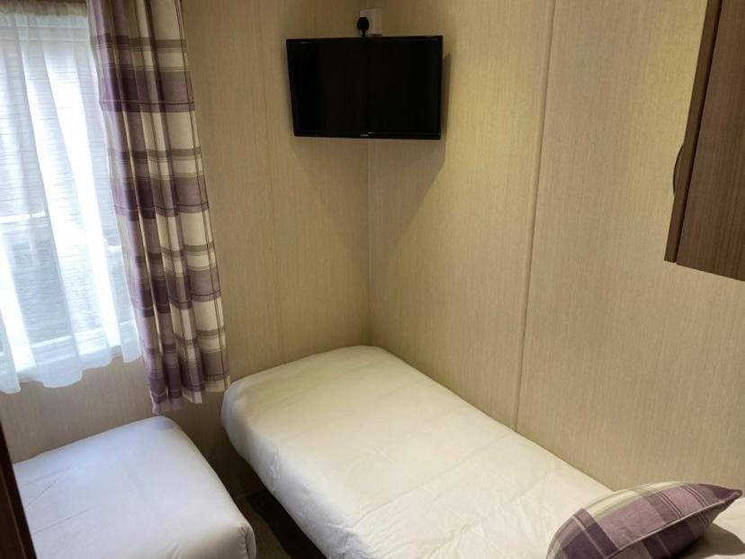 Kingfisher Court 2 Tattershall Lakes With Hot Tub מראה חיצוני תמונה